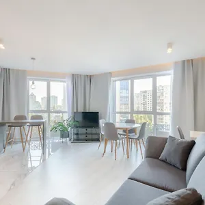Petrovdom 109-200 In Spacious 2 Bedroom At Rc Kvartet, 16г Vasyl Lypkivskyi Street Апартаменты Киев